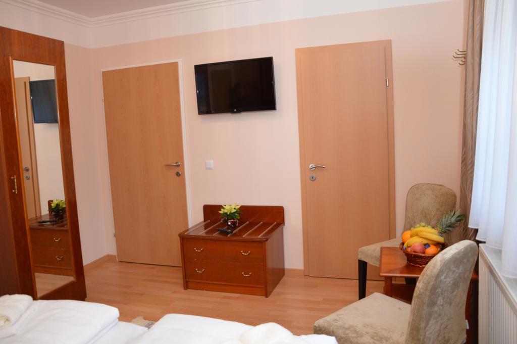 Private Room Pyrkerstrasse バート・ホーフガシュタイン エクステリア 写真